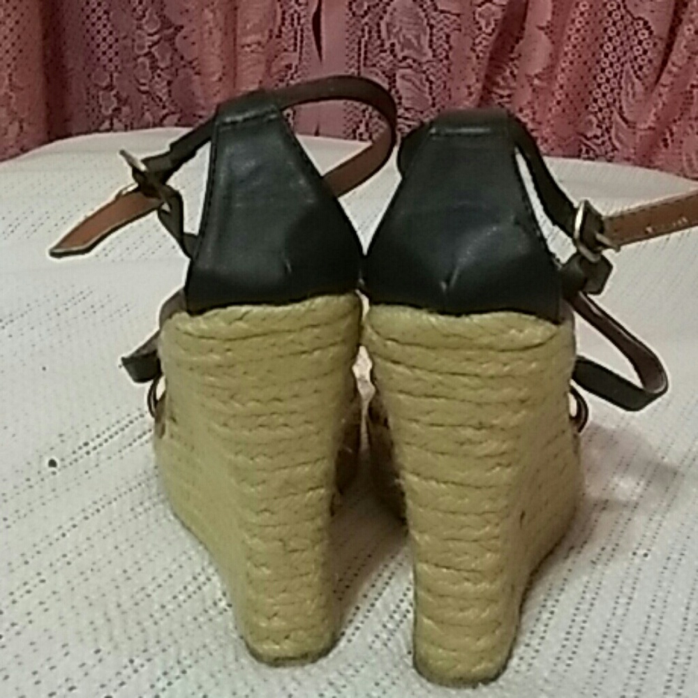 Sandals - Picture 3 of 4